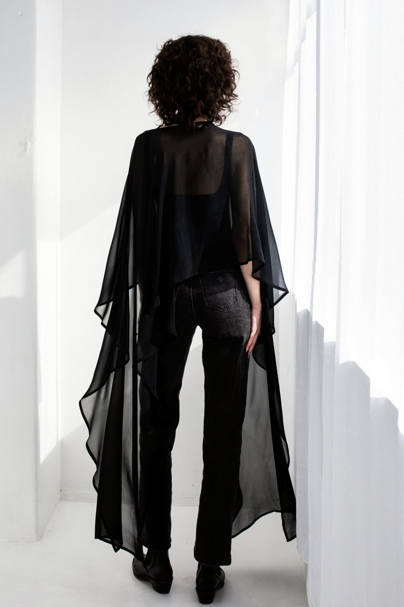 Elara Cape