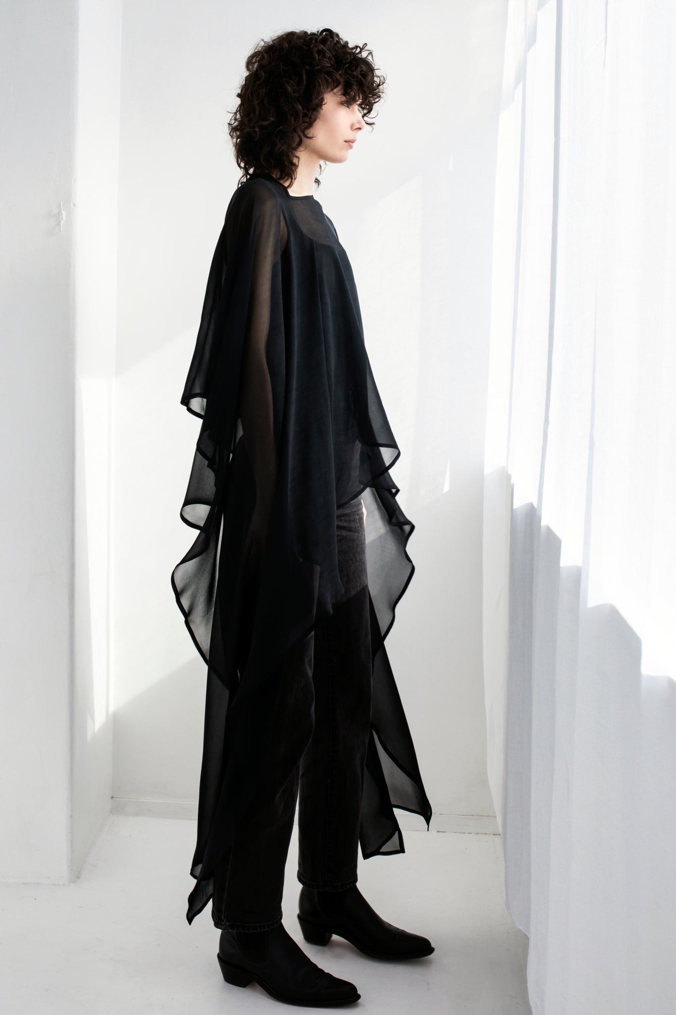 Elara Cape